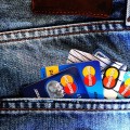 Неизвестные похищают деньги с карт пензенцев под видом сотрудников банка