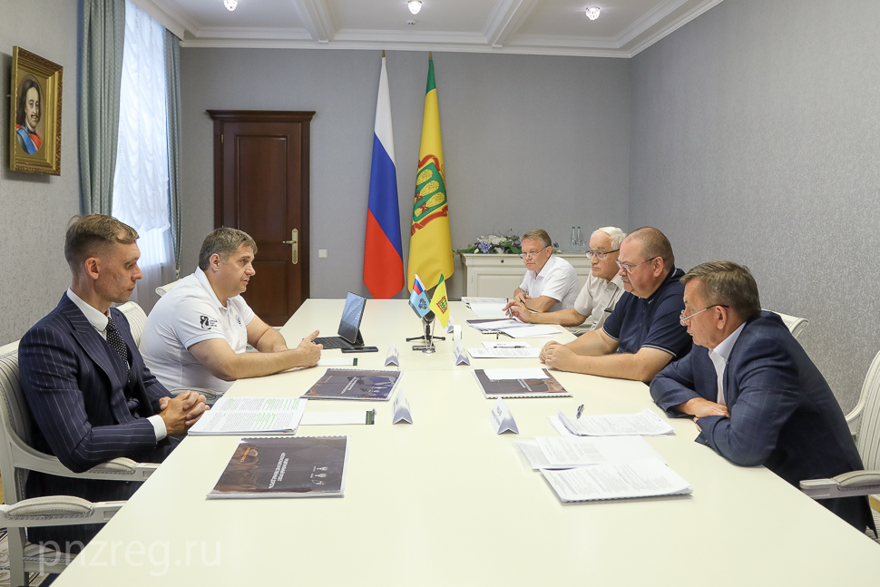 Олег Мельниченко указал на необходимость реконструкции дорог, прилегающих к Бакунинскому мосту