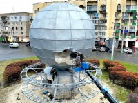 Глобус в центре Пензы возвращает горожанам гордость за страну. «Портфолио Мельниченко» в эксклюзивных образах