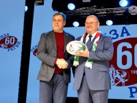 В честь 60-летия пензенского регби Олег Мельниченко наградил юбиляров. Как это было в 56 фото