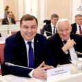 Журналисты просят Сергея Федотова и Антона Шаронова рассказать, как «ставший региональной собственностью» 11 канал выставлен на аукцион