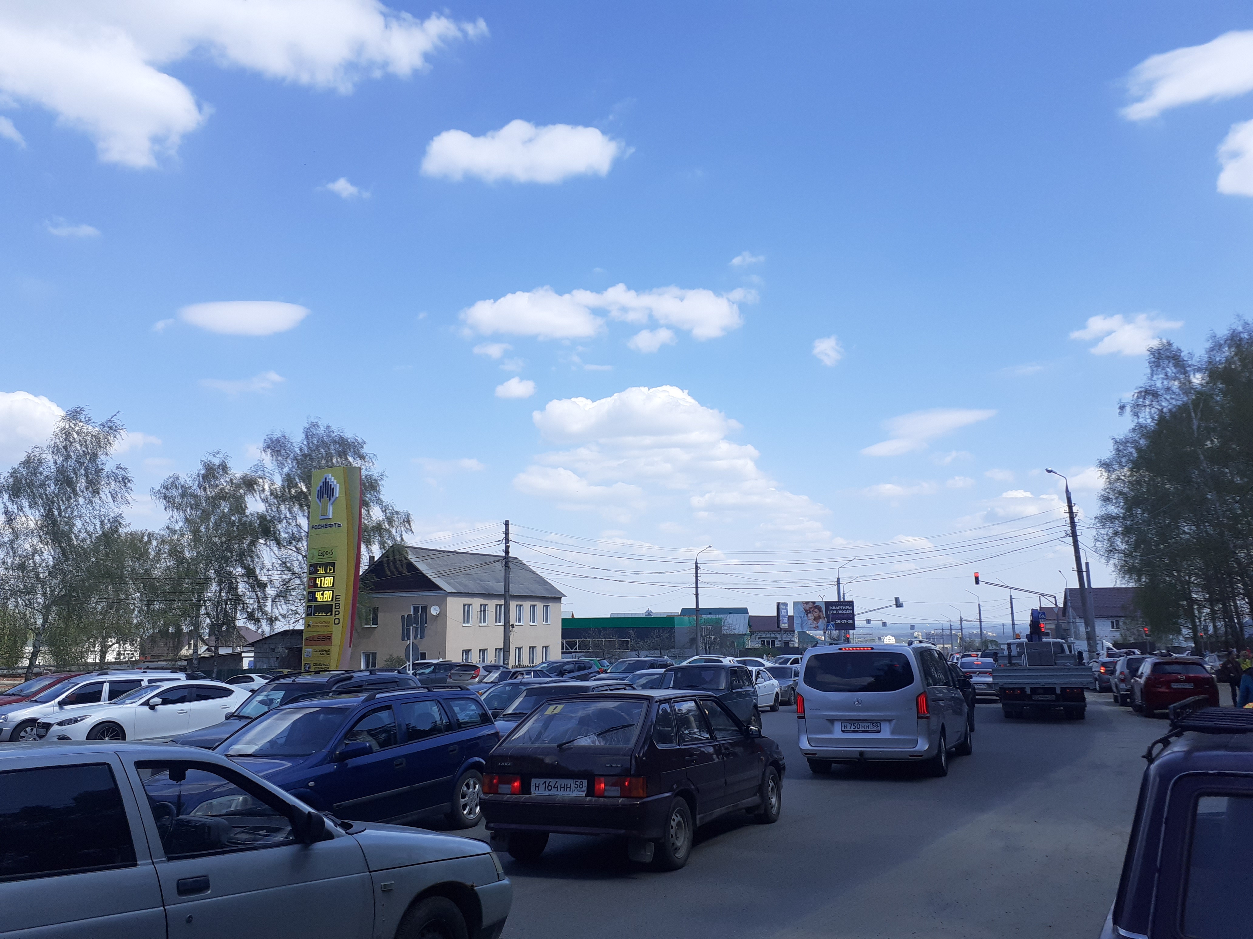 Пензенцы сообщают об автомобильных пробках в разных районах города