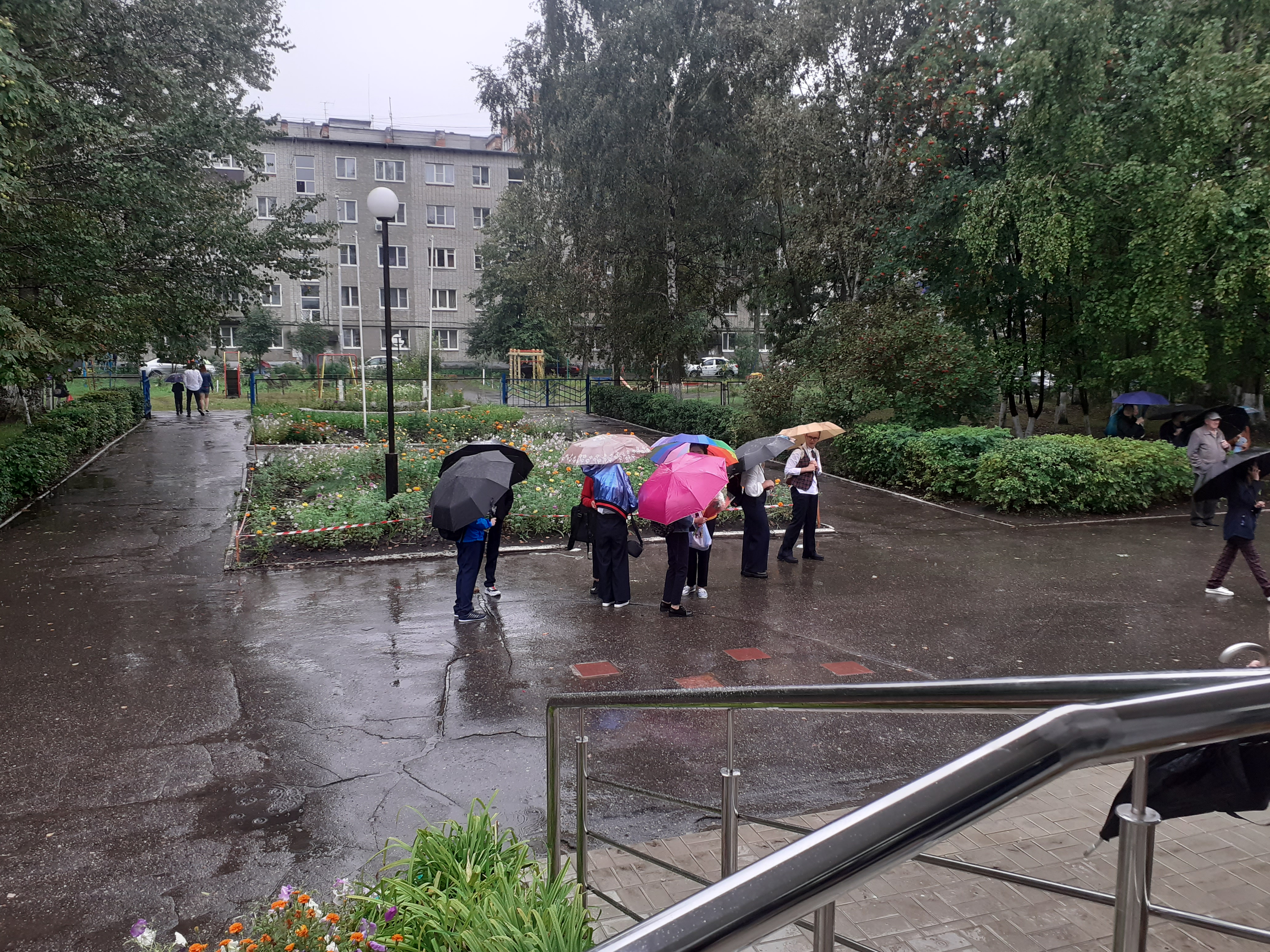 Погода в пензе в апреле 2024 года. Дождь в Пензе. Дождливый Омск. Падающий дождь. Три дня дождя Пенза.