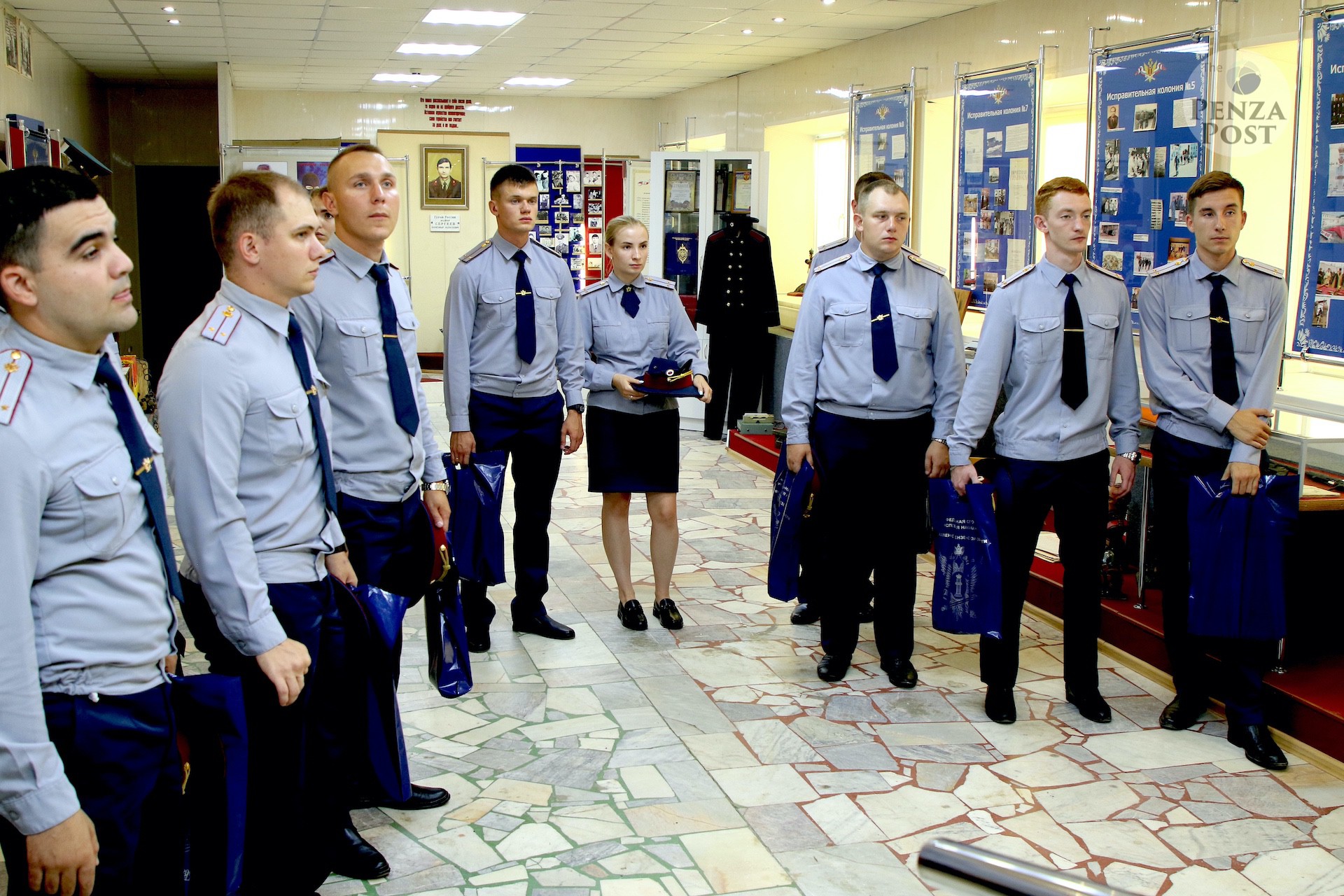 Начальник пензенского УФСИН Игорь Киреев поздравил выпускников вузов с поступлением на службу в Пензу - событие в 37 фото
