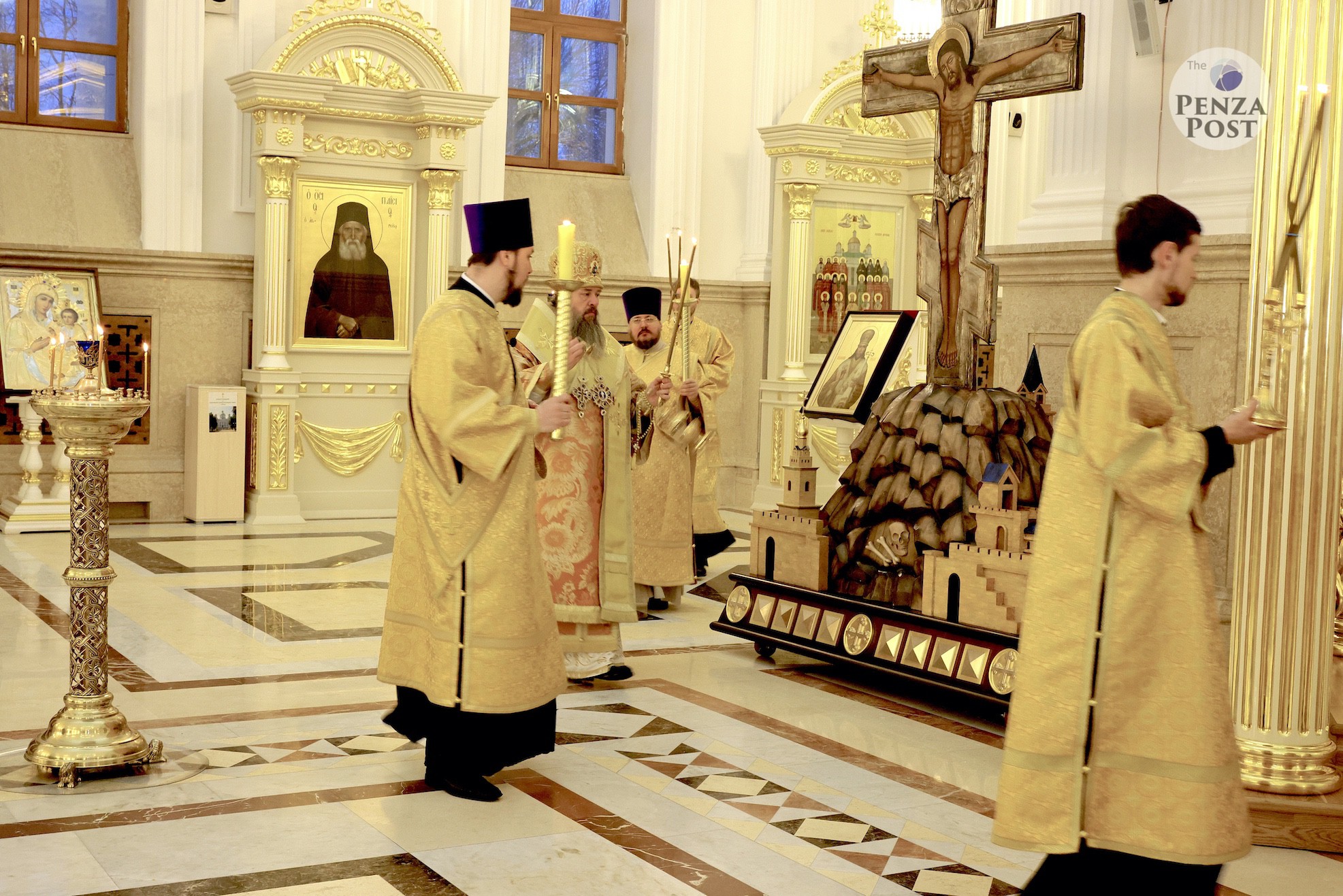 Освящение хлебов на вечерне совершил митрополит Серафим в Спасском кафедральном соборе Пензы - событие в 54 фото