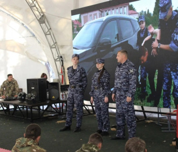 В Пензе росгвардейцы встретились с участниками 8-х сборов отряда «Тигр»