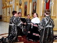 Митрополит Серафим 17 марта молился за вечерней и возглавил чин прощения в Спасском кафедральном соборе Пензы