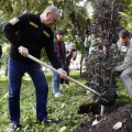 Олег Мельниченко рассказал о планах по высадке 30 тыс. деревьев в 2026 году