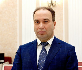Омбудсмен Владимир Фомин напутствовал юристов на выпускном в ПГУ