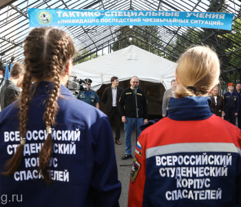 Олег Мельниченко отблагодарил за помощь 42 пензенских студента ВСКС
