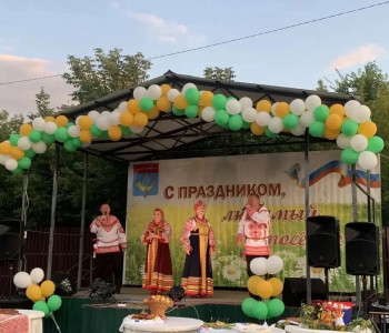В Пачелме и Никольске прошли выступления ансамбля «Славяне»