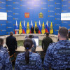 Олег Мельниченко вручил награды сотрудникам Росгвардии