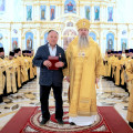 Митрополит Серафим наградил главного редактора The Penza Post Александра Тузова нагрудным знаком «За благие дела»
